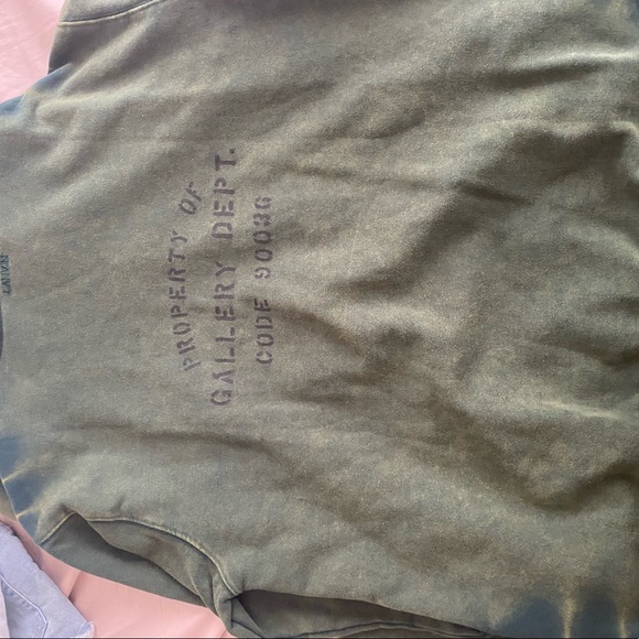 Never worn just sat in my closet brand new no stains or anything bad at all - Picture 7 of 7